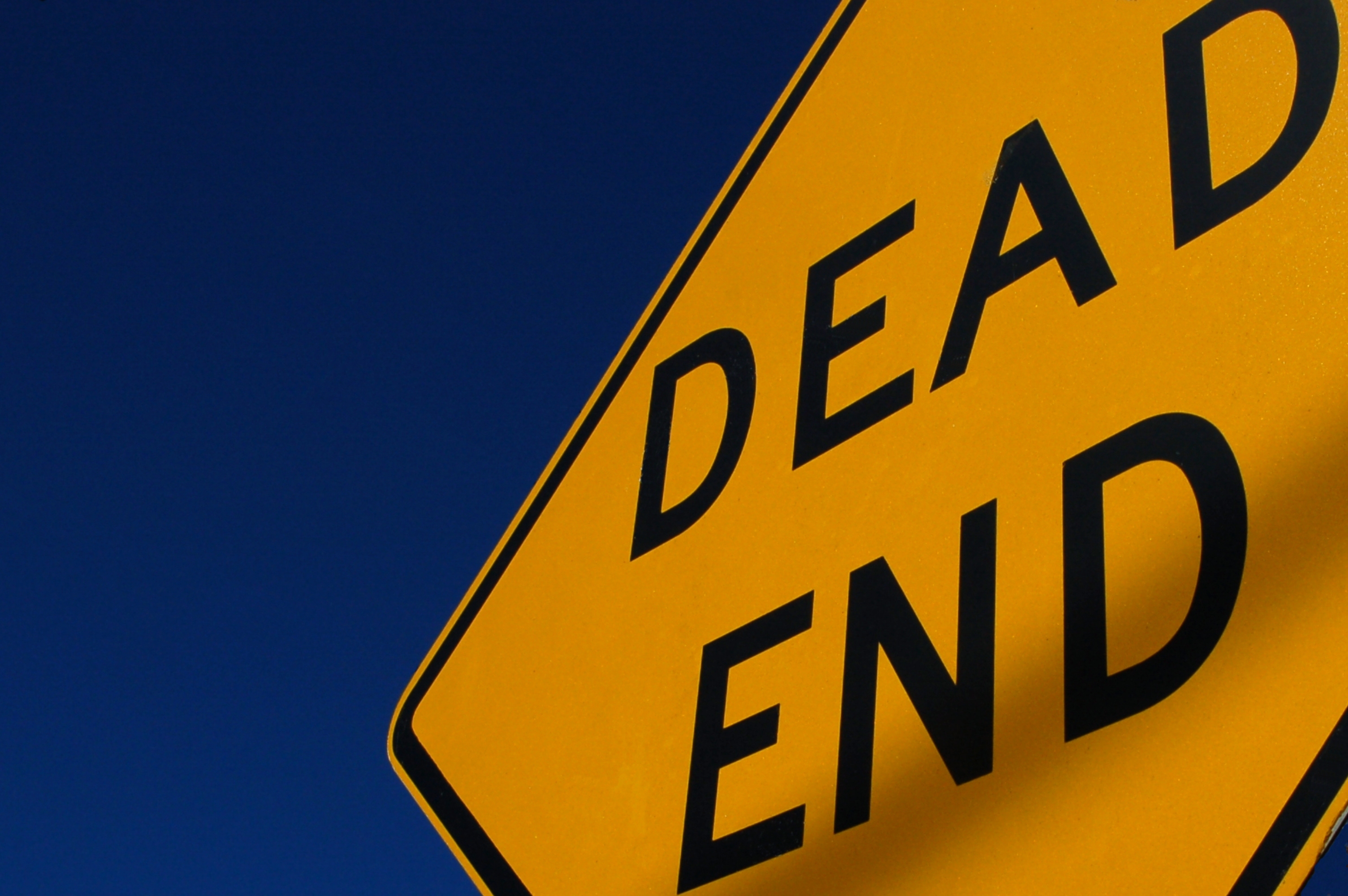 'Dead End' road sign