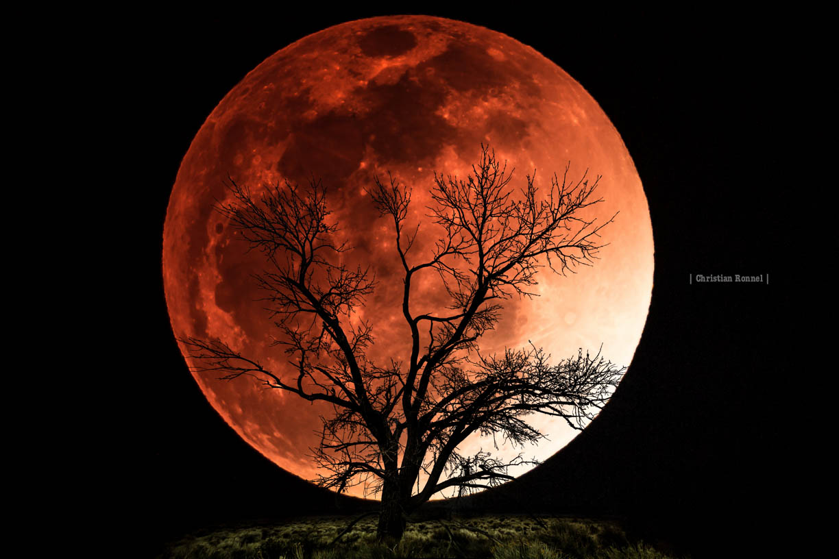 A red moon