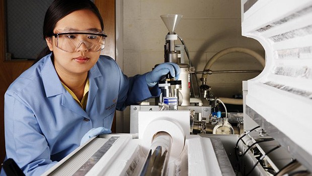 Scientist Jie Xiao working on the development of lithium ion and lithium air batteries.