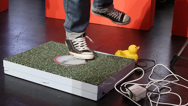 A step-powered tile