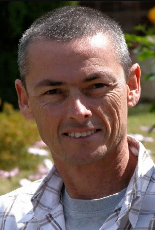 Professor Leigh Simmons