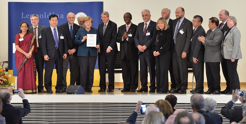 angela merkel with international leaders inscience at g20 forum