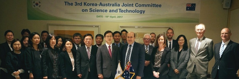 Group of Korean and Australian men and women