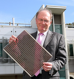 professor holmes solar cell