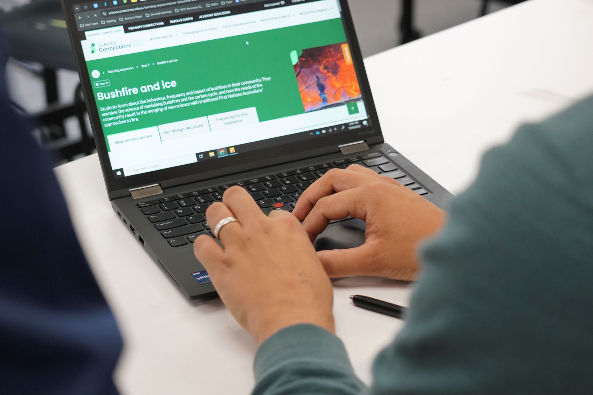 Teacher using Science Connections website