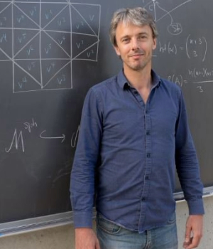 Academy Fellow receives prestigious research award valued at $2.4m