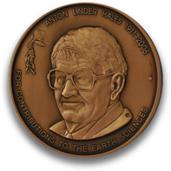 Mentoring inspires donation to honour outstanding Earth sciences research