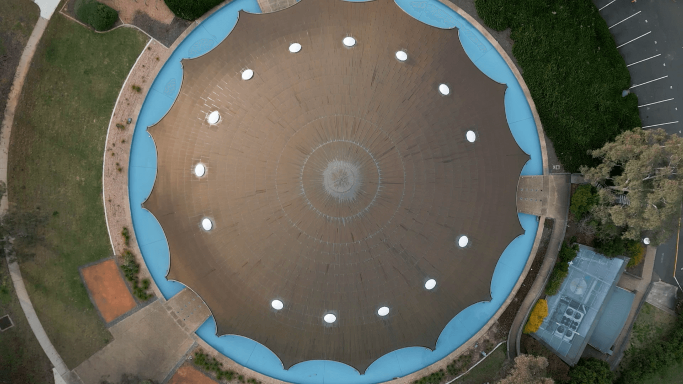 Shine dome aerial directly overhead