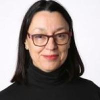 Glenda Halliday headshot